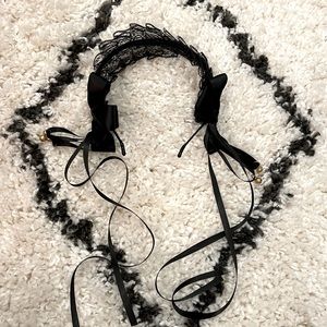 Black lace headband